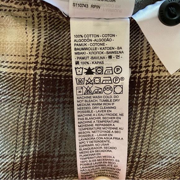 Levi’s Men’s Flannel - Picture 8 of 8